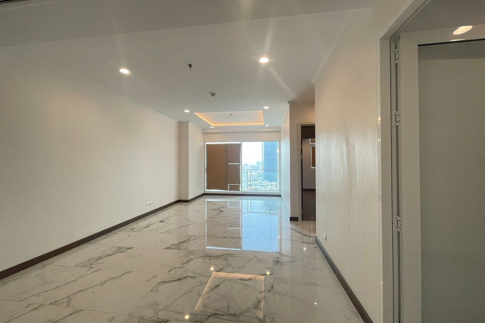 picture Sale Empty room !! SELL AT LOSS!! 📣 high floor 17+, With fixed parking!!🔥 Code C20231100388..Supalai Elite Surawong, 2 bed, 2 bath, Partly Furnished - 2/8