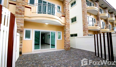Townhouses for sale Bang Kapi : 4 Bedroom Townhouse for sale at SVTOWNHOME Ladphrao 101  1372402