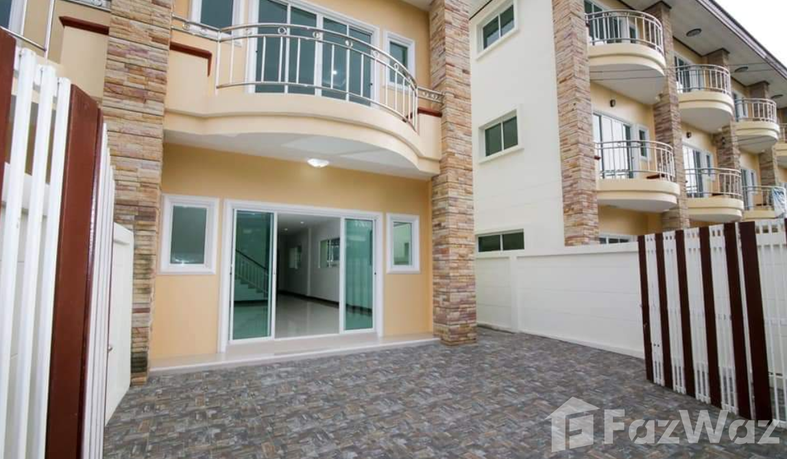 picture 4 Bedroom Townhouse for sale at SVTOWNHOME Ladphrao 101  1372402 - 1/5