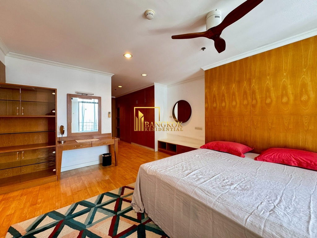 รูป Baan Sathorn Chaophraya | Striking 2 Bedroom Riverside Condo - BR11126CD - รูปที่ 18/40