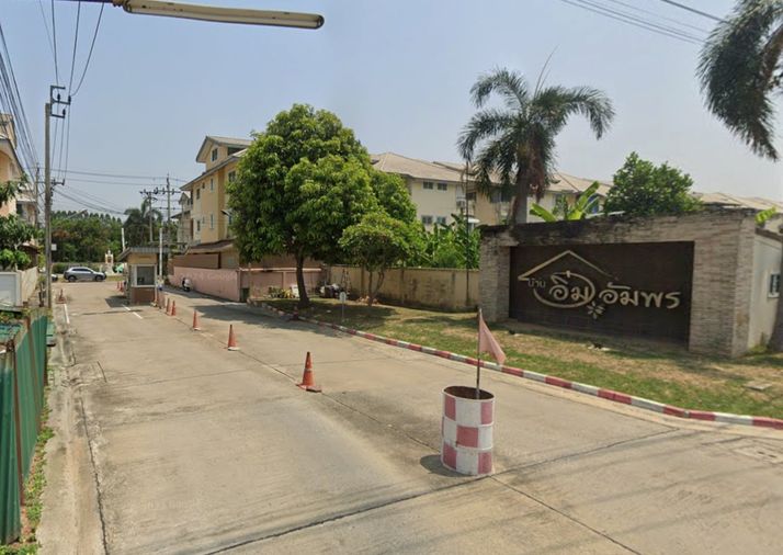 Baan Imumporn Pinklao - Thaweewatthana