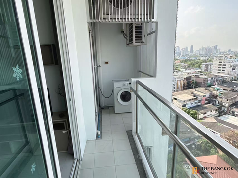 Full-featured common area The Bloom Sukhumvit 71 near BTS Phra Khanong