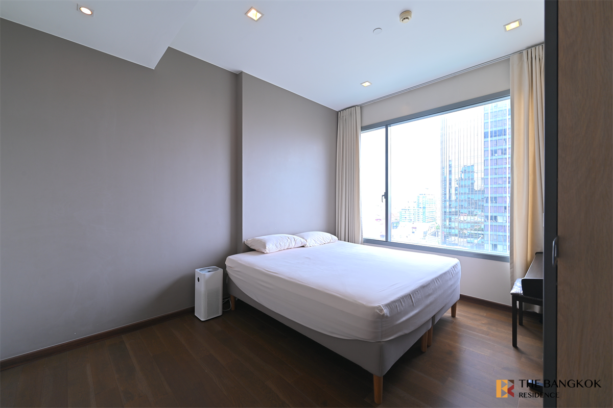 picture Popular units sell out fast Q Asoke near MRT Phetchaburi Station - 2/9