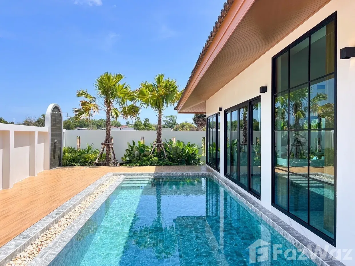 picture 3 Bedroom Villa for sale in Rawai, Phuket  2043838 - 1/64