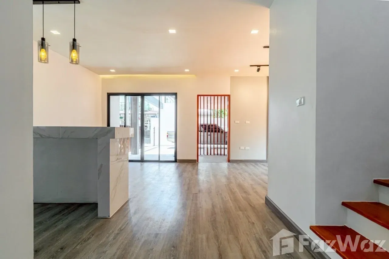 picture Beautiful home in secure complex close to BIS 1986654 - 16/35