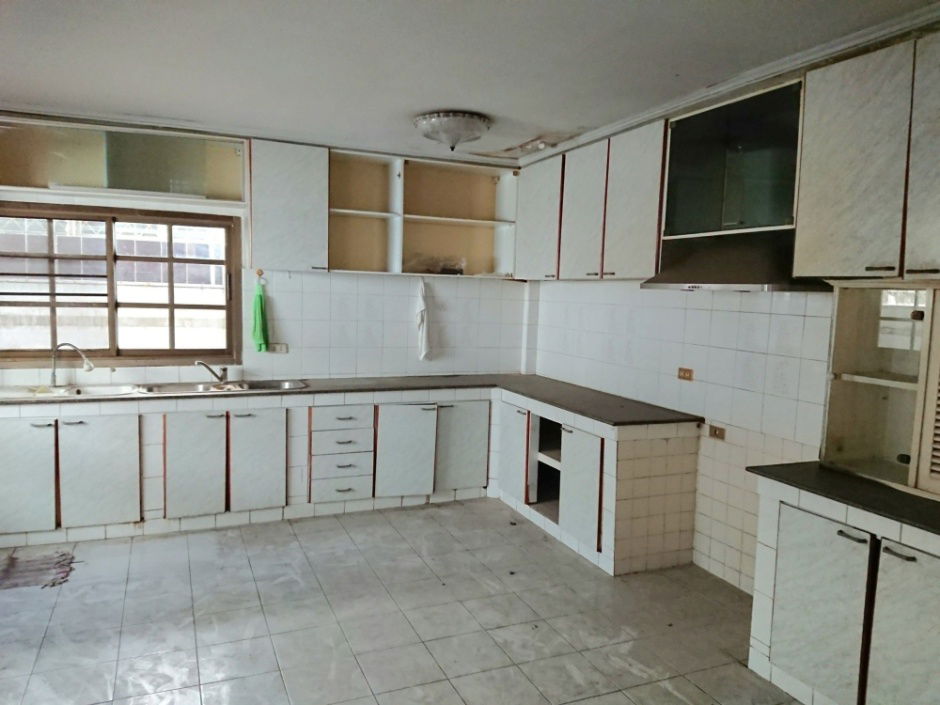 picture TA8121📲LineID @556ryccg🏡Ratchayothin House 900sqm Land 860 sqm 11 Bedroom 7 Parking Senanikom1 BTS Senanikom 2.5km - 22/25