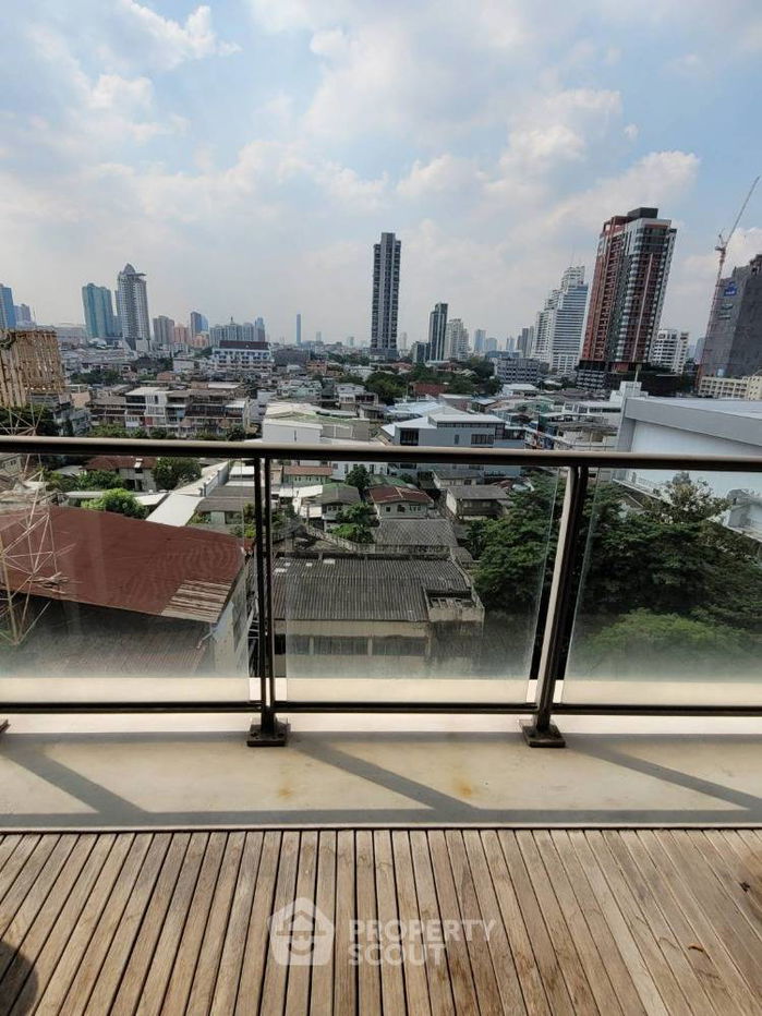picture 2-BR Condo at The Lofts Yennakart in Chong Nonsi (ID 2207335) - 6/10