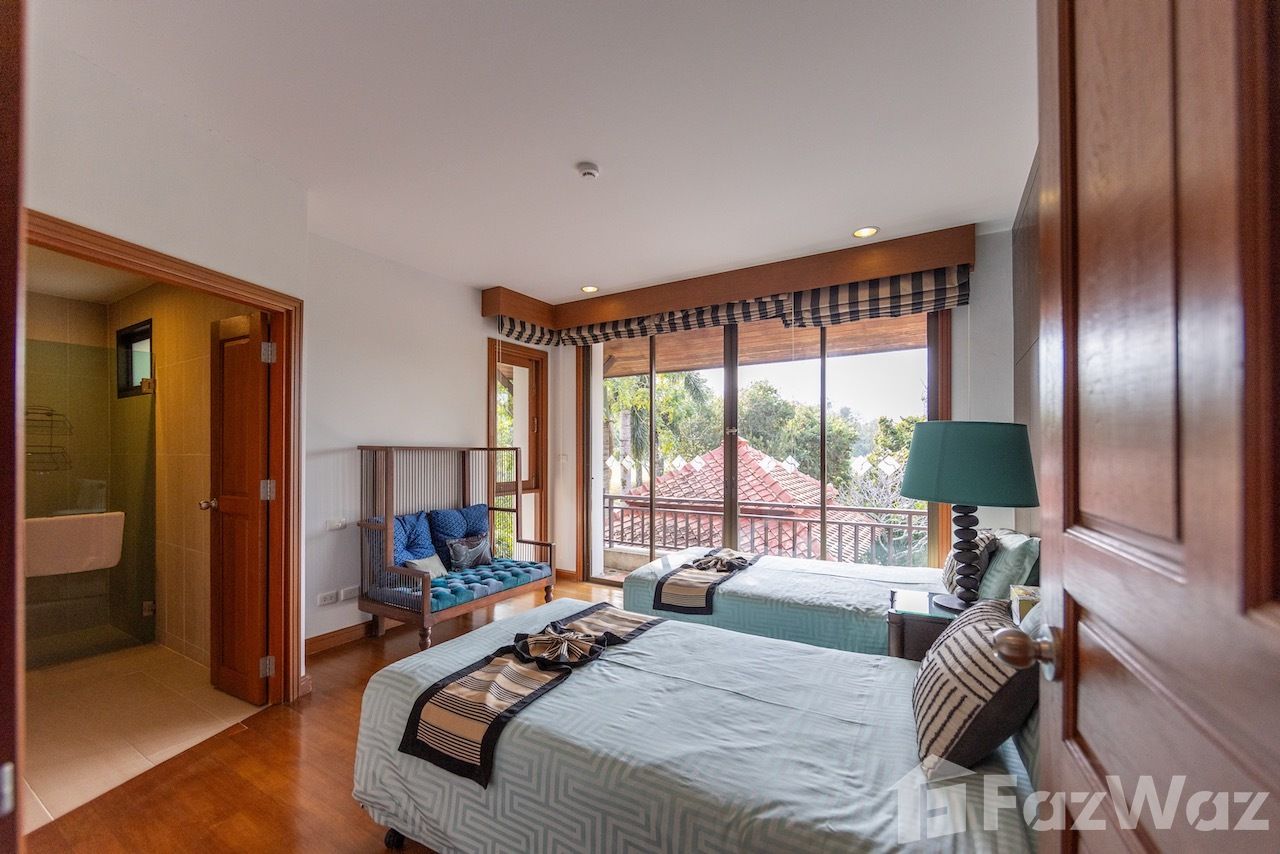 picture 4 Bedroom Villa in Laguna Links 1890819 - 50/60