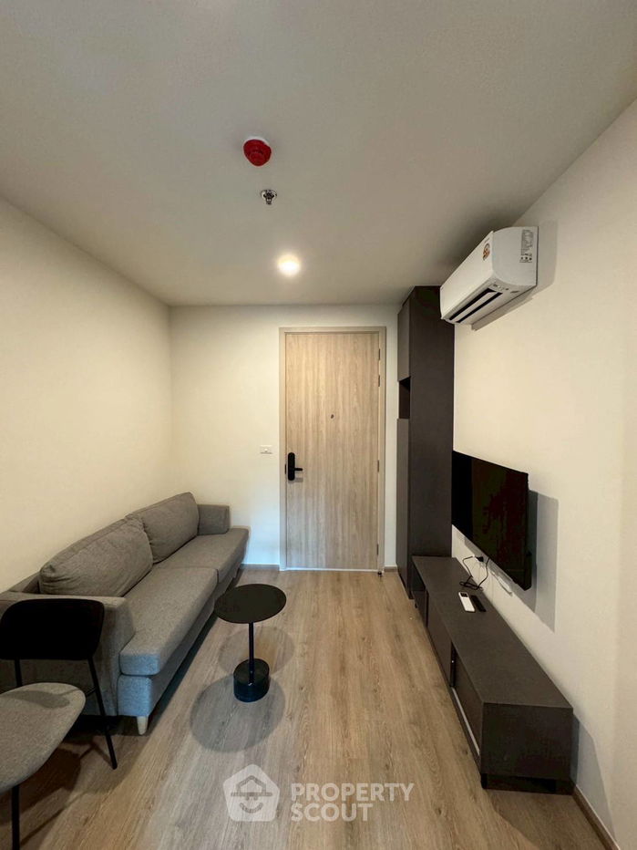 picture 1-BR Condo at Nue District R9 near MRT Phra Ram 9 (ID 2314303) - 2/14