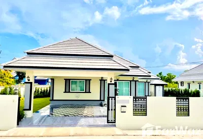 Houses for rent Hua Hin Prachaubkirikhan : Blue Loft 88 is Located 1.7 km away from 7-Eleven Branch 88  1168120