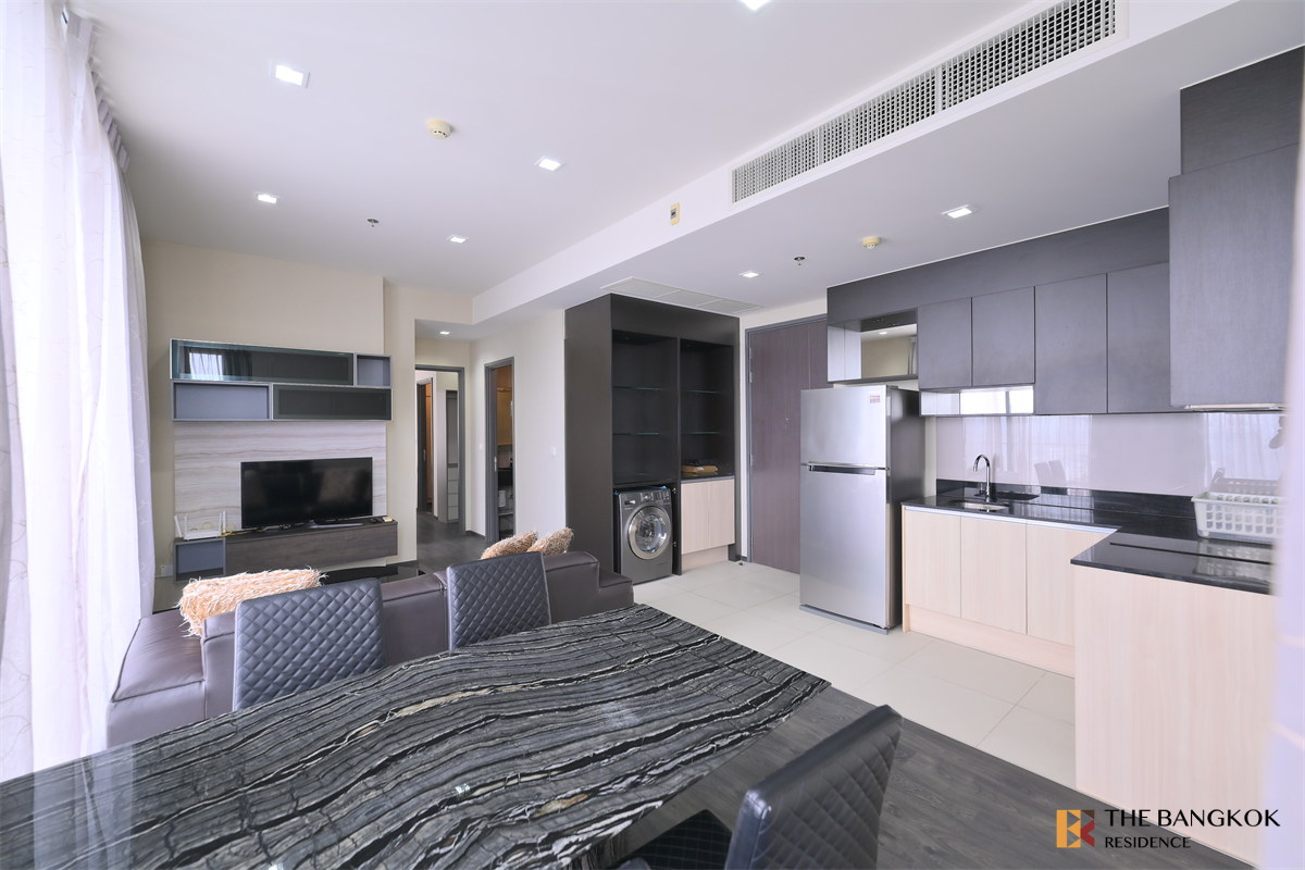 picture The Edge Sukhumvit 23 near BTS Asok Private Unit, Fully Equipped Common Area - 3/10
