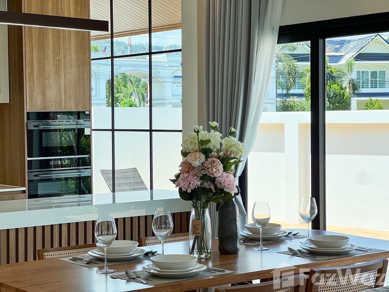 picture 3 Bedroom Villa for sale in Rawai, Phuket  2043838 - 32/64
