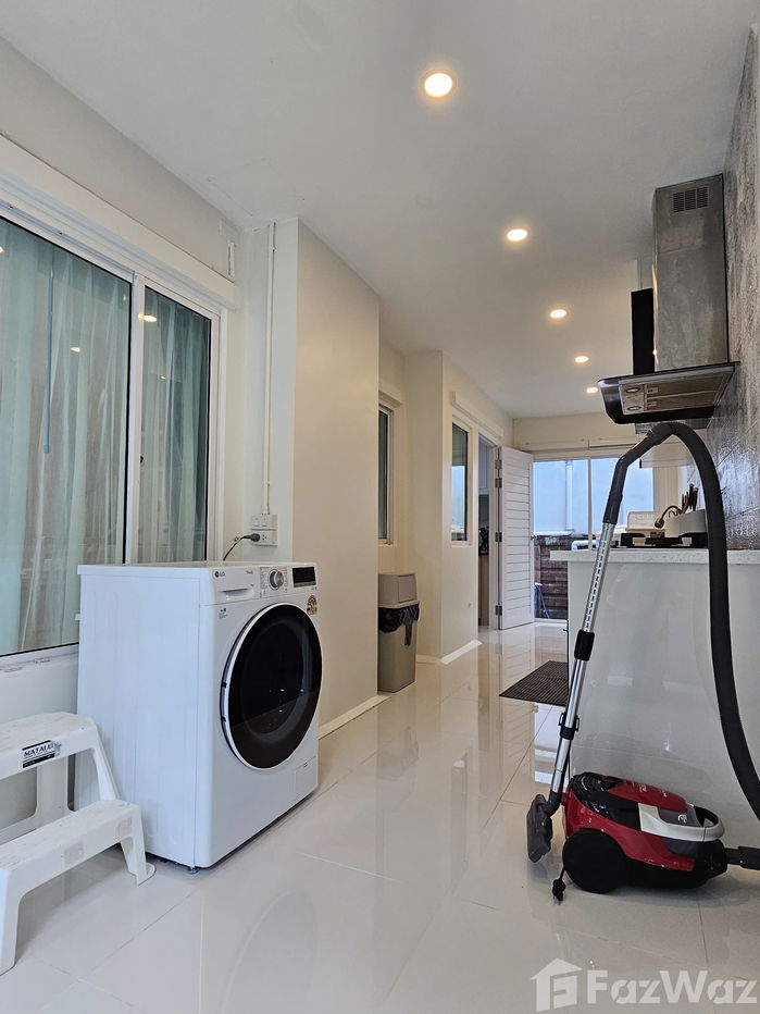 picture Peace of Mind Living, Furnished Modern 3-Bedroom Home 5692095 - 12/37