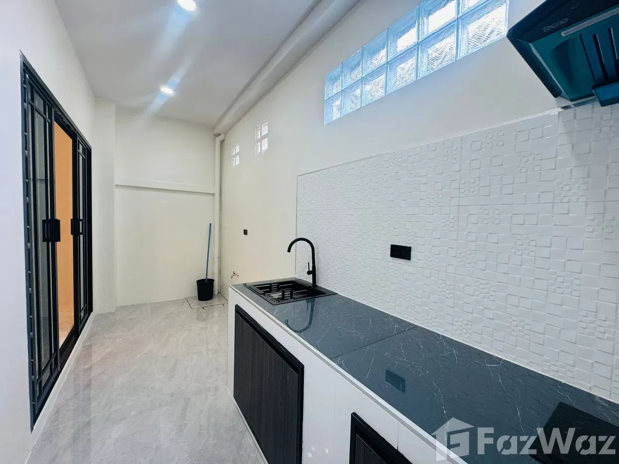 picture 2 Bedroom House for sale in Rawai, Phuket  5552333 - 11/24