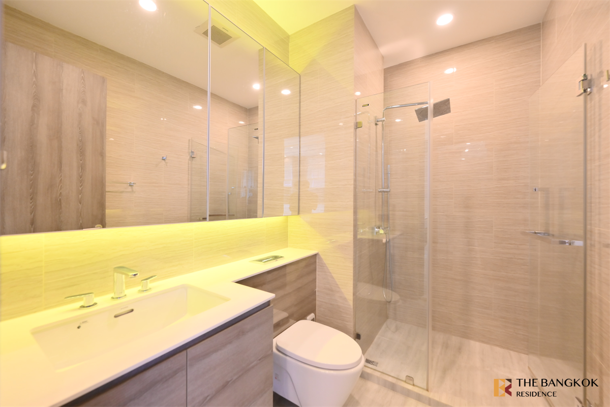 picture Whizdom Essence Sukhumvit 101 Ready-to-move-in Condo at an Amazing Price!! near BTS Punnawithi - 7/10