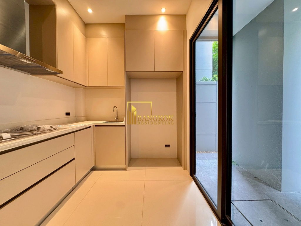 รูป Bugaan Pattanakarn | Elegant 4 Bed House in Pattanakarn Area - BR28255SH - รูปที่ 17/65