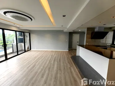 คอนโด สีลม สาธร : ขาย คอนโด 2 ห้องนอน ในโครงการ บ้านสาธรคอนโดมิเนียม 2001166