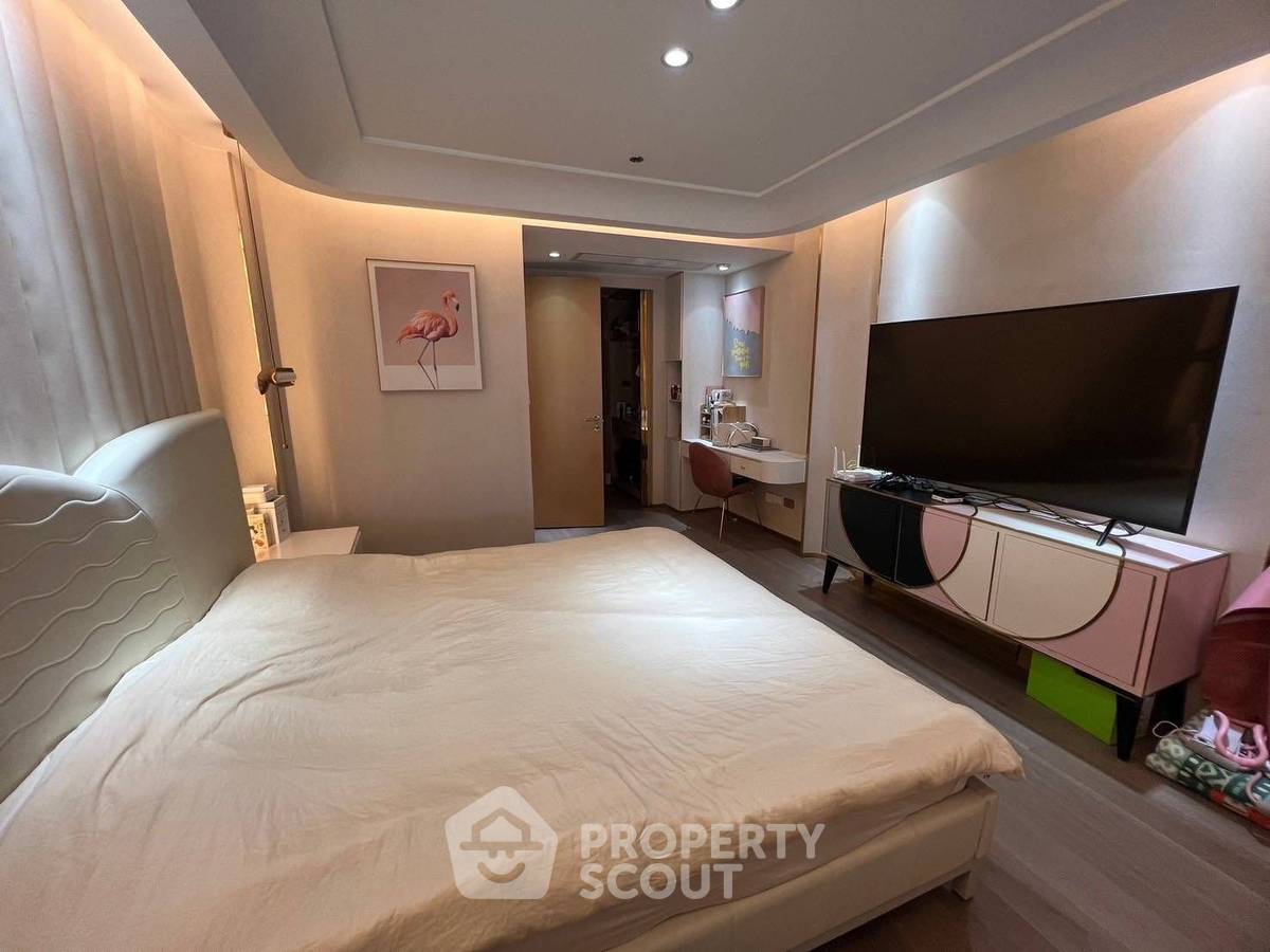 รูป คอนโด 3-ห้องนอน ที่ เลอ รัฟฟิเน่ สุขุมวิท 24 คอนโดมิเนียม ใกล้ BTS พร้อมพงษ์ (ID 2315199) - รูปที่ 9/18