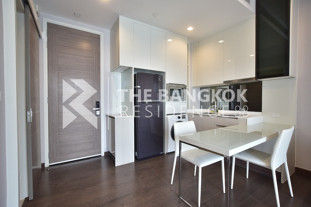 picture Easy Start with a City Dweller Lifestyle Q Asoke near MRT Phetchaburi Station - 5/9