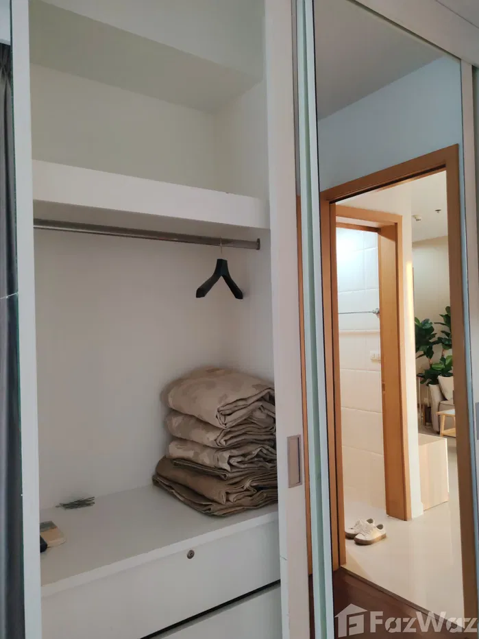 picture (Rare) Corner Unit for Rent and Sale, Circle Condominium 2004276 - 18/34