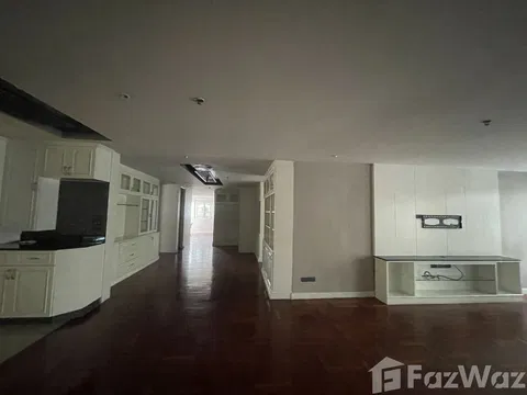 3 Bedroom Condo for sale at Baan Sathorn  1688200