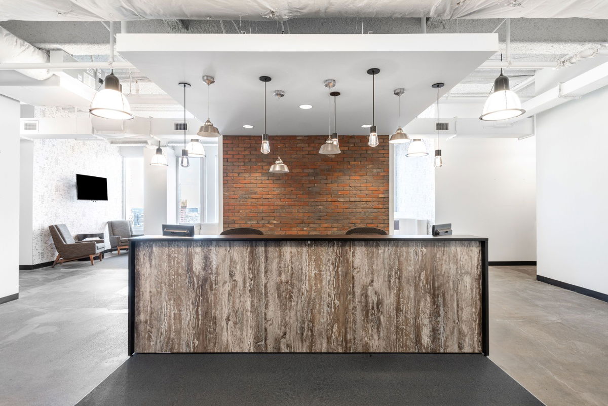 picture Move into ready-to-use open plan office space for 10 persons in Regus Brighton Grand - 2/6