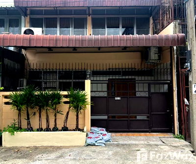 Townhouses for rent ปุณณวิถี 18 : 3 Bedroom Townhouse for rent in Bang Chak, Bangkok  5718836