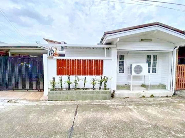 picture Soi Chaengwattana 10-16 MRT Chaengwattana 14 658 m. Single-storey house for rent 43sq.wa. 173 sq.m. - 1/8