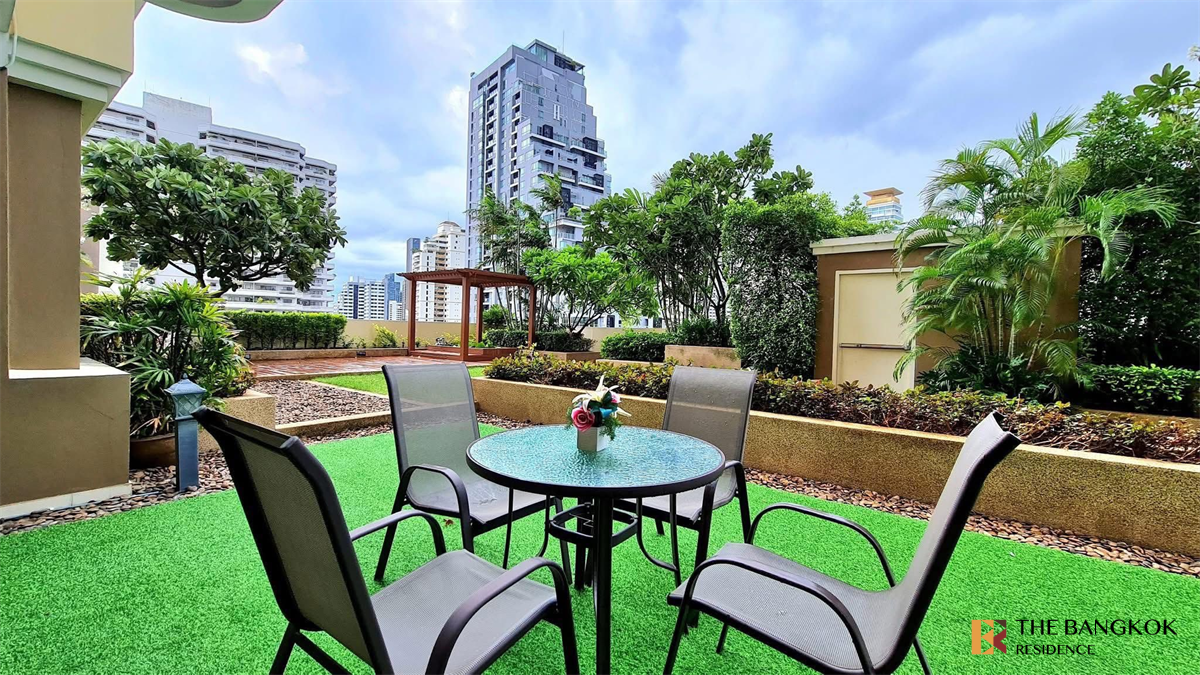 picture Luxury Condo at Special Price Piyathip Place - 6/10