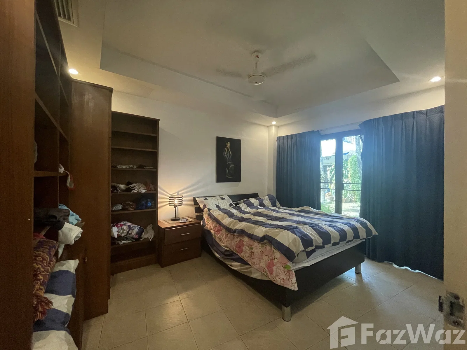 Large Size Affordable House, Just Minutes Walk To Beach 1995679 - image 6
