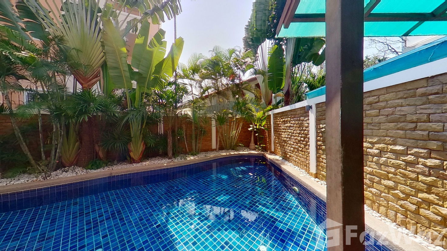 picture 2 Bedroom Villa for sale in Na Kluea, Chon Buri  892938 - 8/15