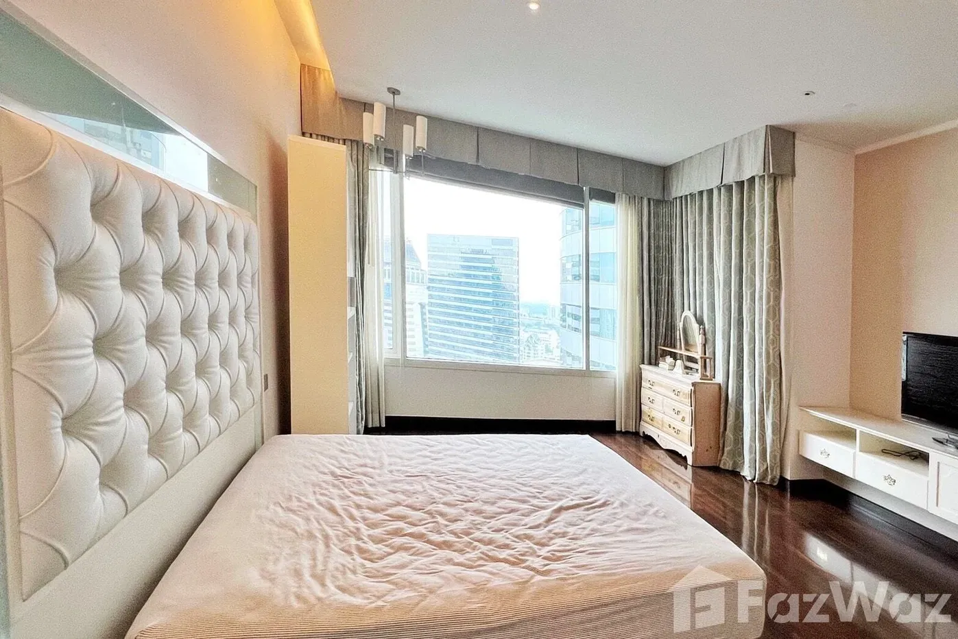 picture The Infinity Condominium 1971475 - 2/15