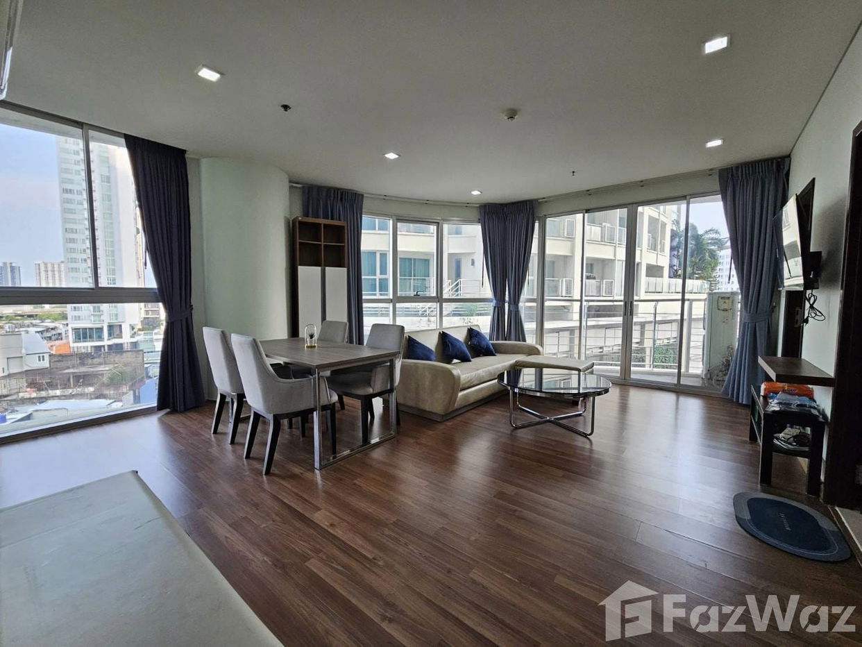 picture 1 bed 1 bath big living room 1904586 - 5/5