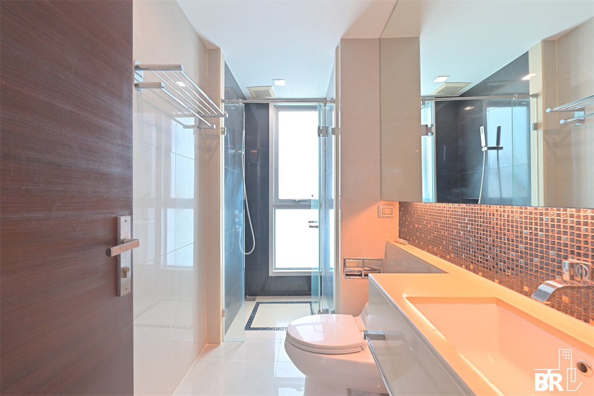 picture The Address Asoke near MRT Phetchaburi Station Room available, ready to move in - 1/10