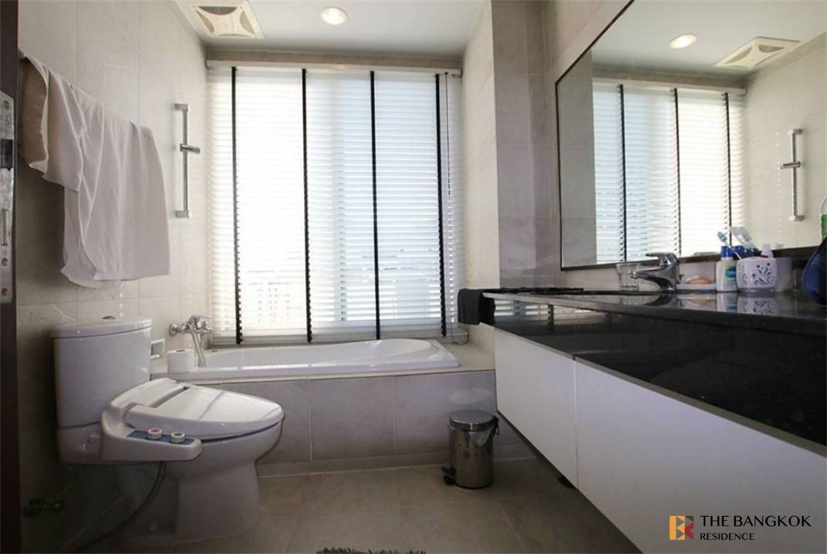 picture Special Unit, Quality Guaranteed by Top Brands Noble Ora Thonglor - 6/10