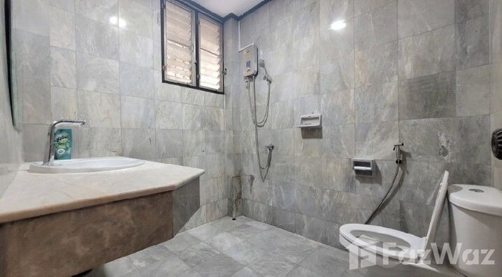 picture 4 Bedroom House for rent in Khlong San, Bangkok  1132630 - 10/12