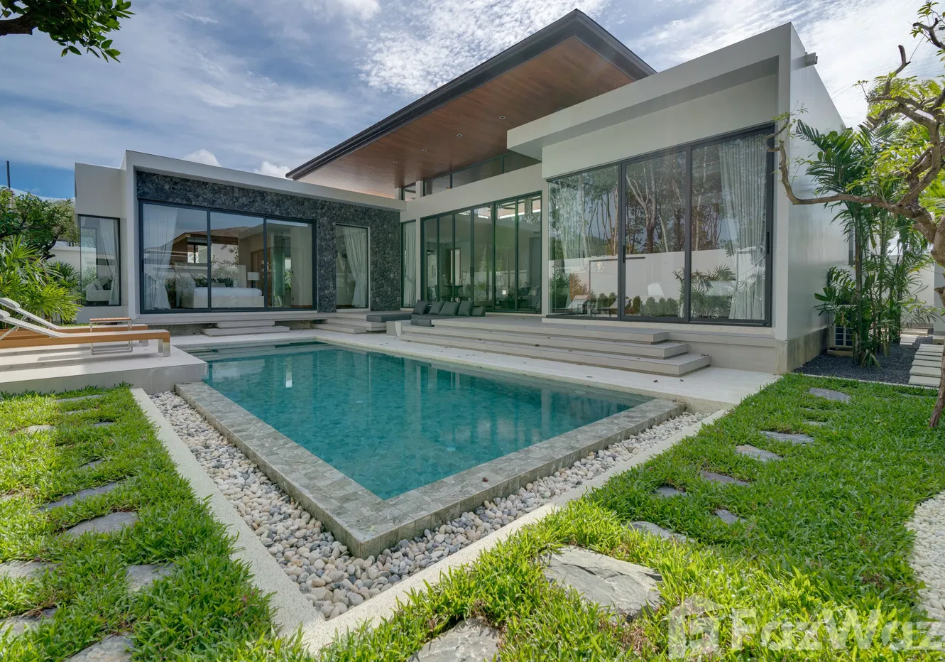 picture 3 Bedroom Villa for sale at Botanica Modern Loft II  2015338 - 6/24