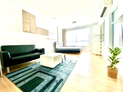 เช่าคอนโด ม.อัสสัมชัญ หัวหมาก (เอแบค หัวหมาก) : D Condo Ramkhamhaeng 64 - ห้องสตูดิโอ / 1 ห้องน้ำ, ชั้น 8 ตึกเอ