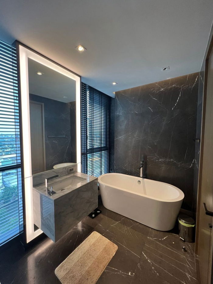 picture Monument Thonglor. 2bed 125sqm. Line id: @pfagent - 9/13