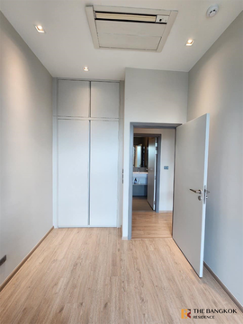 Convenient Travel, Great Value per Square Meter Whizdom Station Ratchada-Thapra near BTS Talad Plu