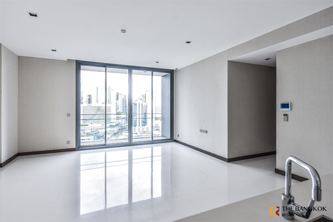 เอกสิทธิ์แห่งความหรูหราบนทำเลเศรษฐกิจ Q1 Sukhumvit ใกล้ BTS สถานีนานา