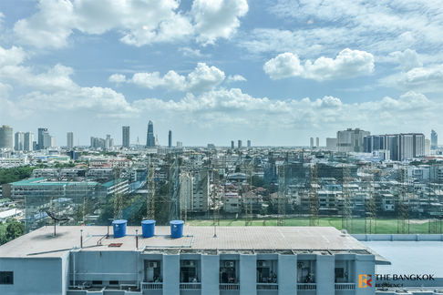 High-potential Location, Not as Expensive as You Think The Breeze Narathiwas