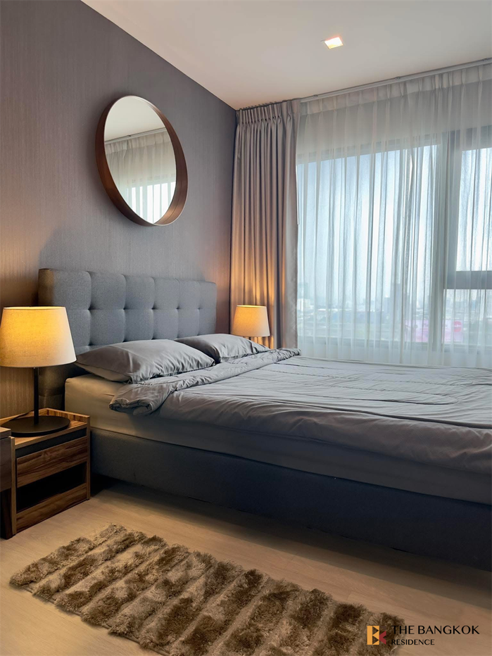 picture Life One Wireless  Condo with the Best Location - 1/9