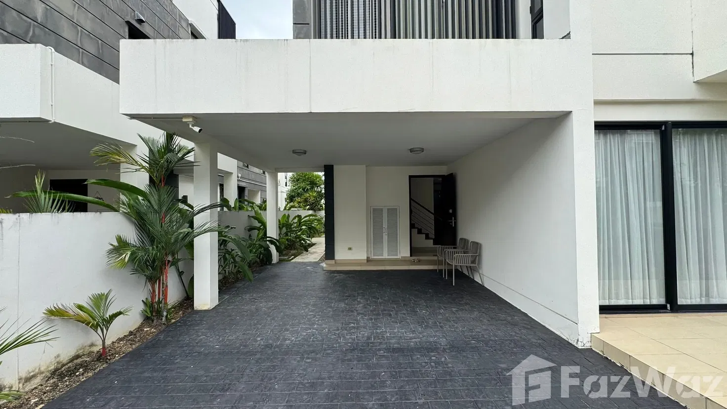 picture Modern 5-Bedroom Laguna Park Townhouse with Rooftop Pool 5716921 - 2/30