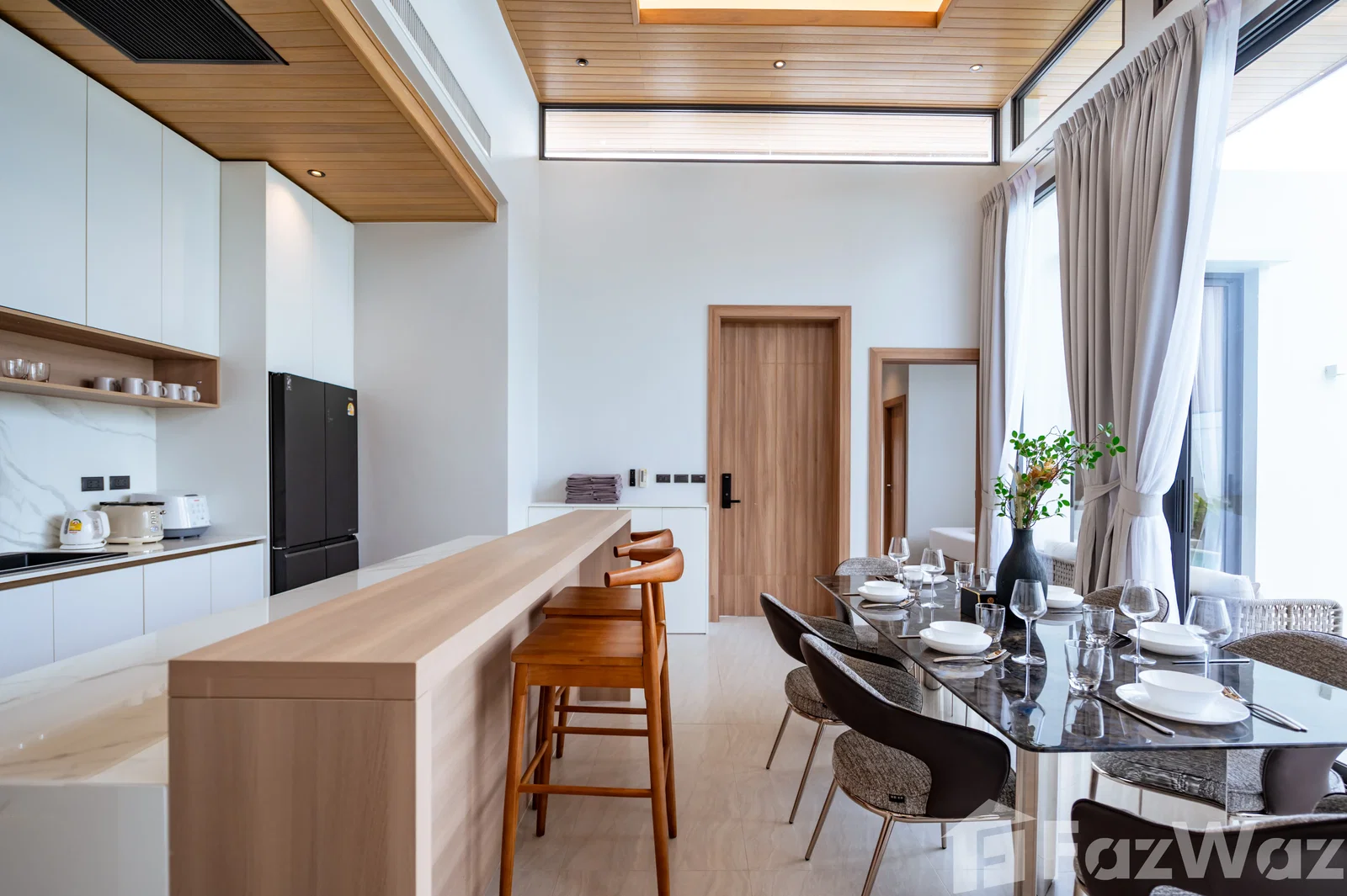 Sophisticated 4-Bedroom Pool Villa in Chalong 5717853 - image 4