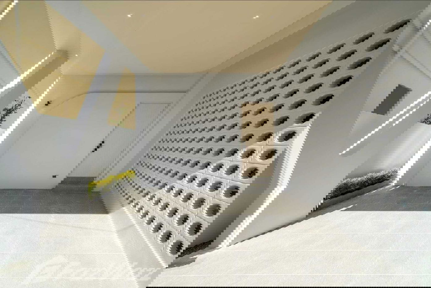 picture 3 Bedroom Villa for sale in Rawai, Phuket  1949619 - 3/44