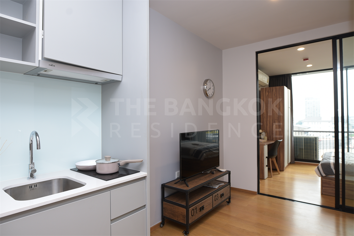 picture Condo in Central City at an Affordable Price Noble Revo Silom near BTS Surasak - 2/10