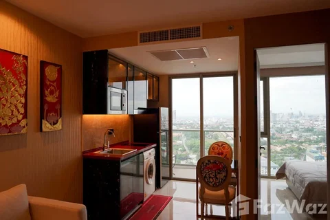 Special Offer! 1-Bedroom Condo with Full Facilities 5692316