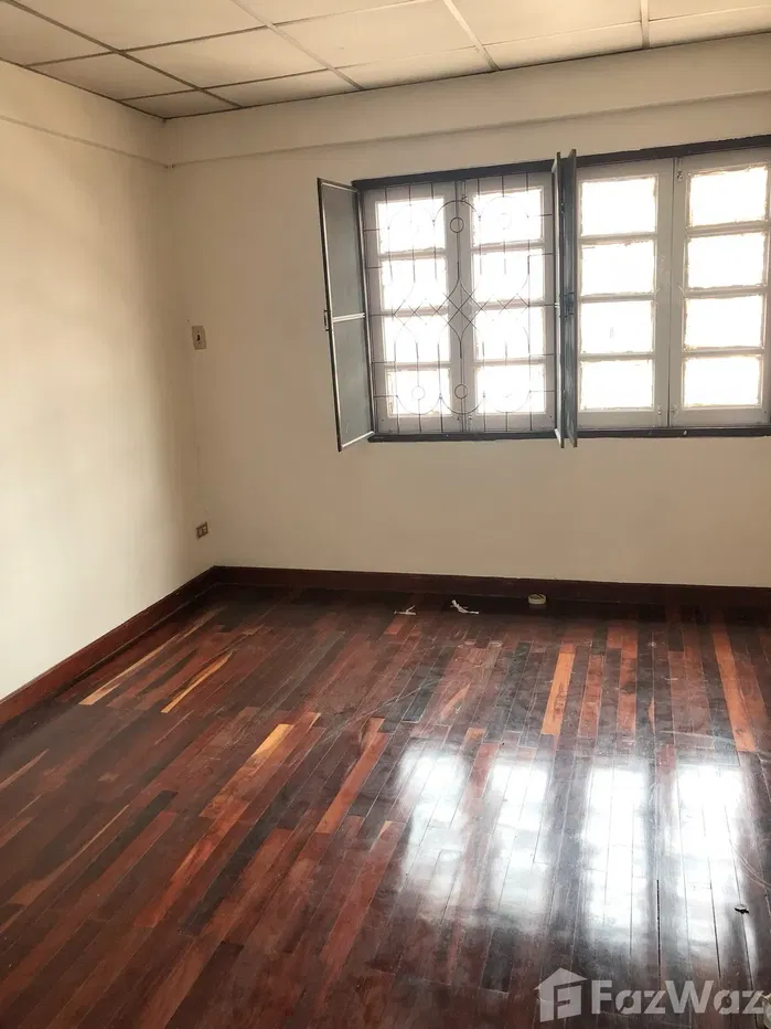 picture 2 Bedroom Townhouse for rent at 99 Bridge House 5723477 - 8/9