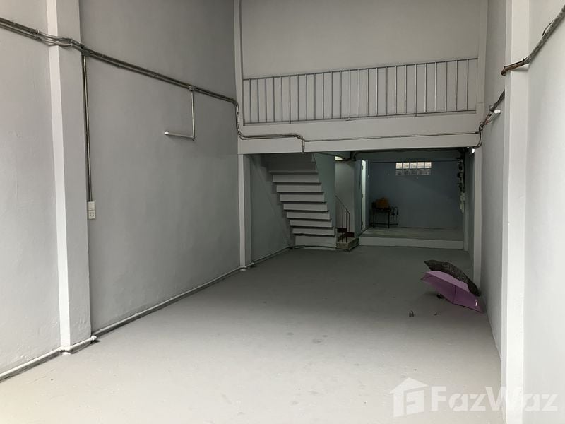 picture 9 Bedroom Townhouse for sale in Lat Yao, Bangkok  982746 - 4/20